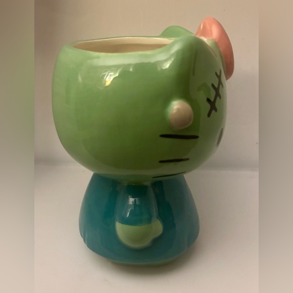 2024 Hello Kitty Halloween Frankenstein Mug - Picture 4 of 6